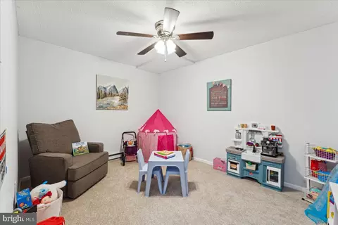 8393 Armstrong Dr, Pasadena, MD 21122 photo 22