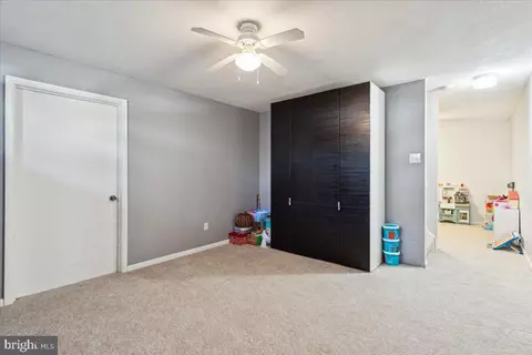 8393 Armstrong Dr, Pasadena, MD 21122 photo 23