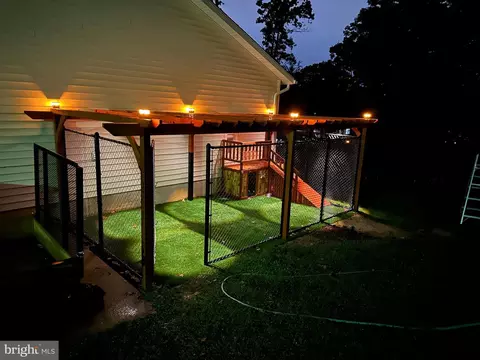 8393 Armstrong Dr, Pasadena, MD 21122 photo 30