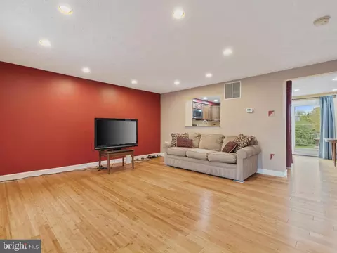 653 Willowby Run, Pasadena, MD 21122 photo 3