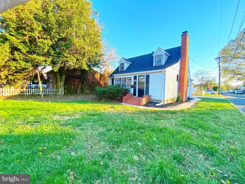 8528 Main Ave, Pasadena, MD 21122 photo 2