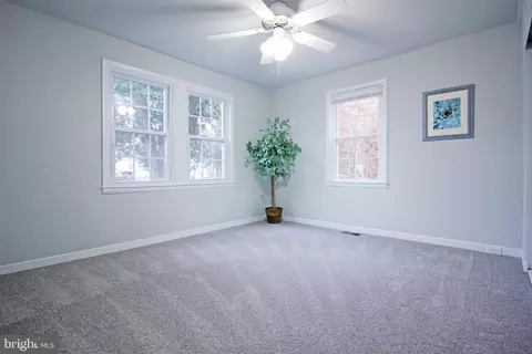 8528 Main Ave, Pasadena, MD 21122 photo 7