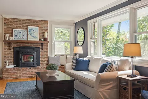 Living - 2651 Ogleton Rd, Annapolis, MD 21403 photo 1 of 3