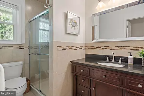 Bath - 2651 Ogleton Rd, Annapolis, MD 21403 photo 3 of 4
