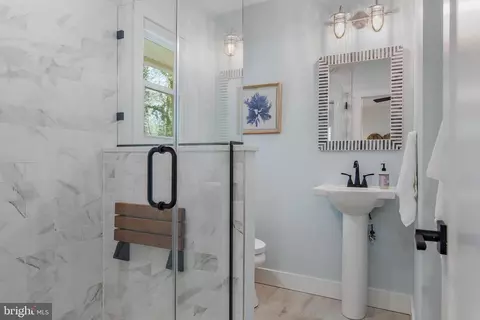 Bath - 2651 Ogleton Rd, Annapolis, MD 21403 photo 1 of 4
