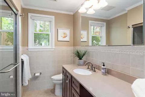 Bath - 2651 Ogleton Rd, Annapolis, MD 21403 photo 4 of 4