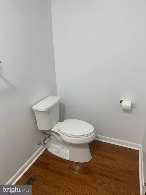 Entry Way - 322 Halsey Rd, Annapolis, MD 21401 photo 1 of 6
