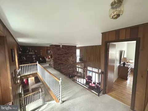 Entry Way - 322 Halsey Rd, Annapolis, MD 21401 photo 2 of 6