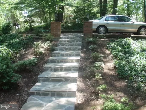 Exterior - 322 Halsey Rd, Annapolis, MD 21401 photo 7 of 9