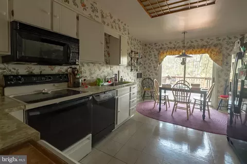 Kitchen - 322 Halsey Rd, Annapolis, MD 21401 photo 1 of 1