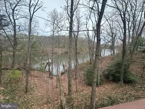 View/Area - 322 Halsey Rd, Annapolis, MD 21401 photo 1 of 9