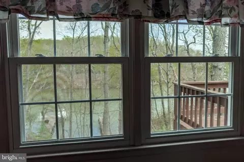 View/Area - 322 Halsey Rd, Annapolis, MD 21401 photo 8 of 9