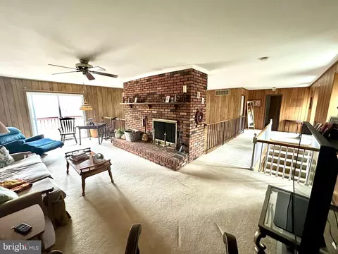 Living - 322 Halsey Rd, Annapolis, MD 21401 photo 2 of 8