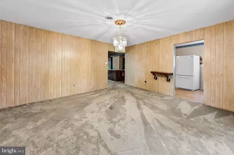 1423 Thies Dr, Pasadena, MD 21122 photo 7