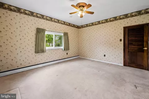 1423 Thies Dr, Pasadena, MD 21122 photo 22