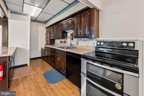 1423 Thies Dr, Pasadena, MD 21122 photo 13