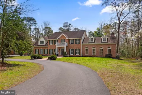Exterior - 301 Sturtons Ln, Pasadena, MD 21122 photo 2 of 10