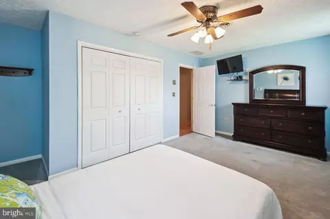 Bedroom - 351 Bar Harbor Rd, Pasadena, MD 21122 photo 4 of 6