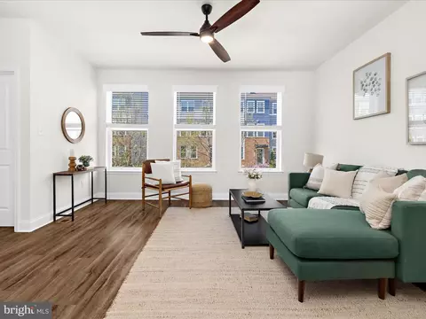 Living - 311 Bright Light Ct, Edgewater, MD 21037 photo 3 of 4