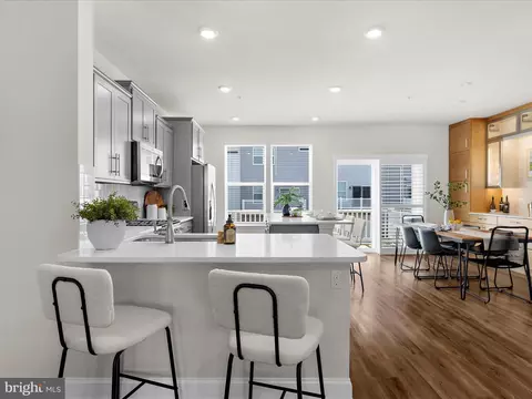 Kitchen - 311 Bright Light Ct, Edgewater, MD 21037 photo 5 of 6