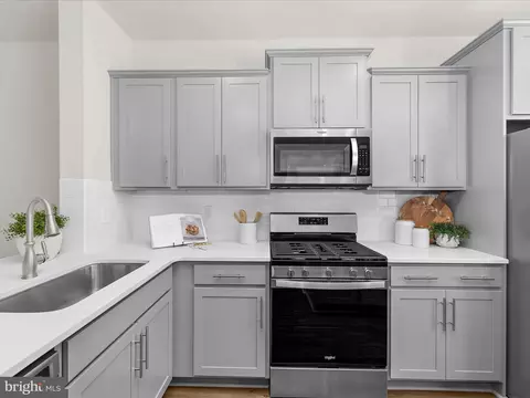 Kitchen - 311 Bright Light Ct, Edgewater, MD 21037 photo 2 of 6
