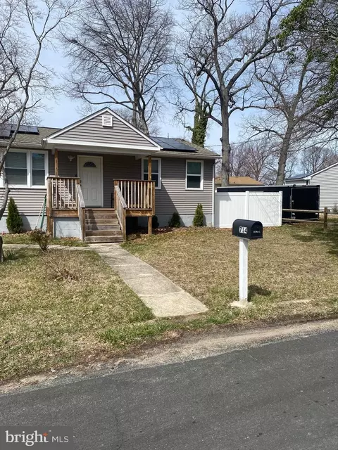 714 213th St, Pasadena, MD 21122 photo 1