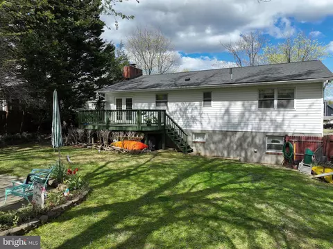 Exterior - 3517 S River Ter, Edgewater, MD 21037 photo 4 of 13