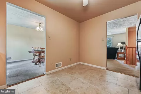 Entry Way - 3517 S River Ter, Edgewater, MD 21037 photo 1 of 2