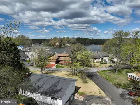 View/Area - 3517 S River Ter, Edgewater, MD 21037 photo 9 of 11