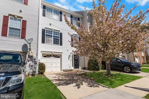 8711 Riverscape Ct, Odenton, MD 21113