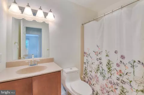 Bath - 486 Colonial Ridge Ln, Arnold, MD 21012 photo 2 of 2