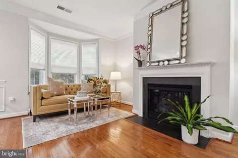 3553 Carriage Walk Ln #75H, Laurel, MD 20724