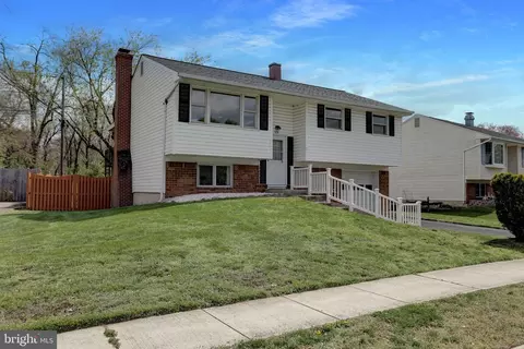 124 Crest Ave, Glen Burnie, MD 21061