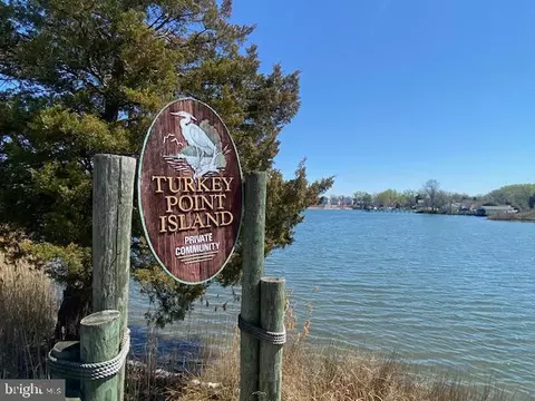 3709 Bay Dr, Edgewater, MD 21037 photo 3