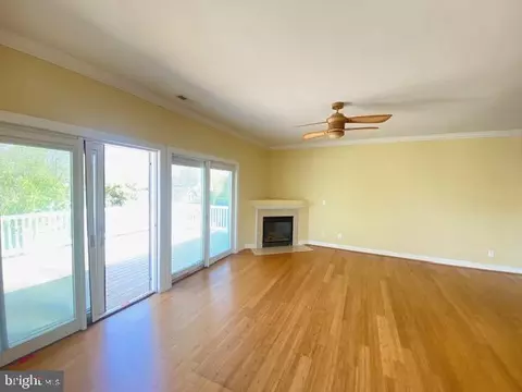 3709 Bay Dr, Edgewater, MD 21037 photo 5