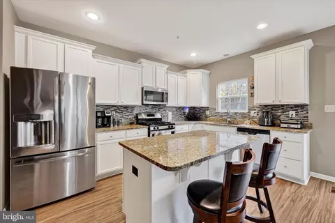 7011 Dannfield Ct, Glen Burnie, MD 21060