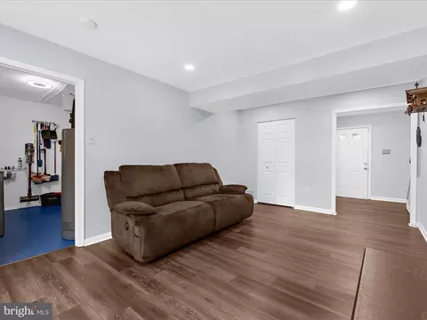 1717 Fallsway Dr, Crofton, MD 21114 photo 10