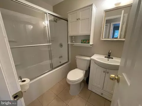 Bath - 7944 Tick Neck Rd, Pasadena, MD 21122 photo 1 of 6