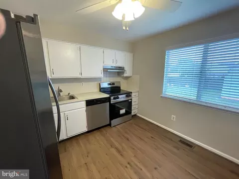 Kitchen - 7944 Tick Neck Rd, Pasadena, MD 21122 photo 5 of 5