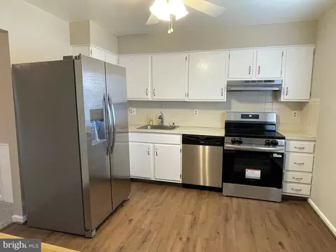 Kitchen - 7944 Tick Neck Rd, Pasadena, MD 21122 photo 2 of 5