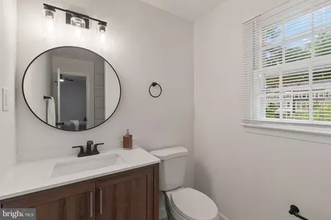 Bath - 33 Sheridan Rd, Arnold, MD 21012 photo 1 of 3