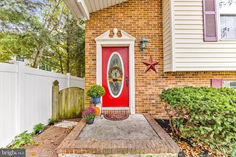 Exterior - 813 224th St, Pasadena, MD 21122 photo 3 of 7