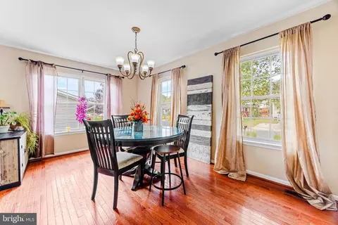 Dining - 813 224th St, Pasadena, MD 21122 photo 1 of 4