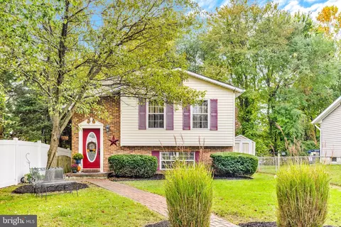 Exterior - 813 224th St, Pasadena, MD 21122 photo 2 of 7