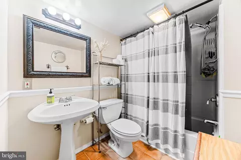 Bath - 813 224th St, Pasadena, MD 21122 photo 3 of 3
