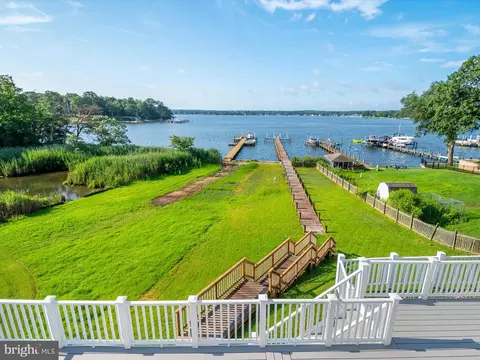 View/Area - 327 Steedman Point Rd, Pasadena, MD 21122 photo 2 of 2