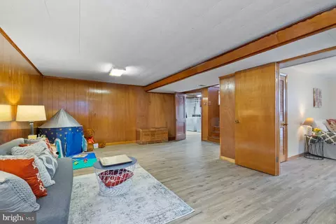 8516 Jenkins Rd, Pasadena, MD 21122 photo 16