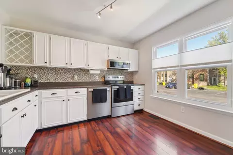 2499 Vineyard Ln, Crofton, MD 21114 photo 9
