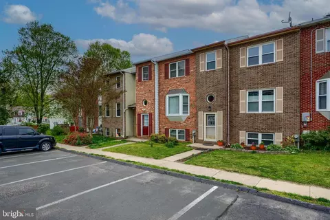 2499 Vineyard Ln, Crofton, MD 21114 photo 2