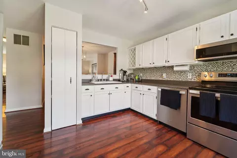 2499 Vineyard Ln, Crofton, MD 21114 photo 10